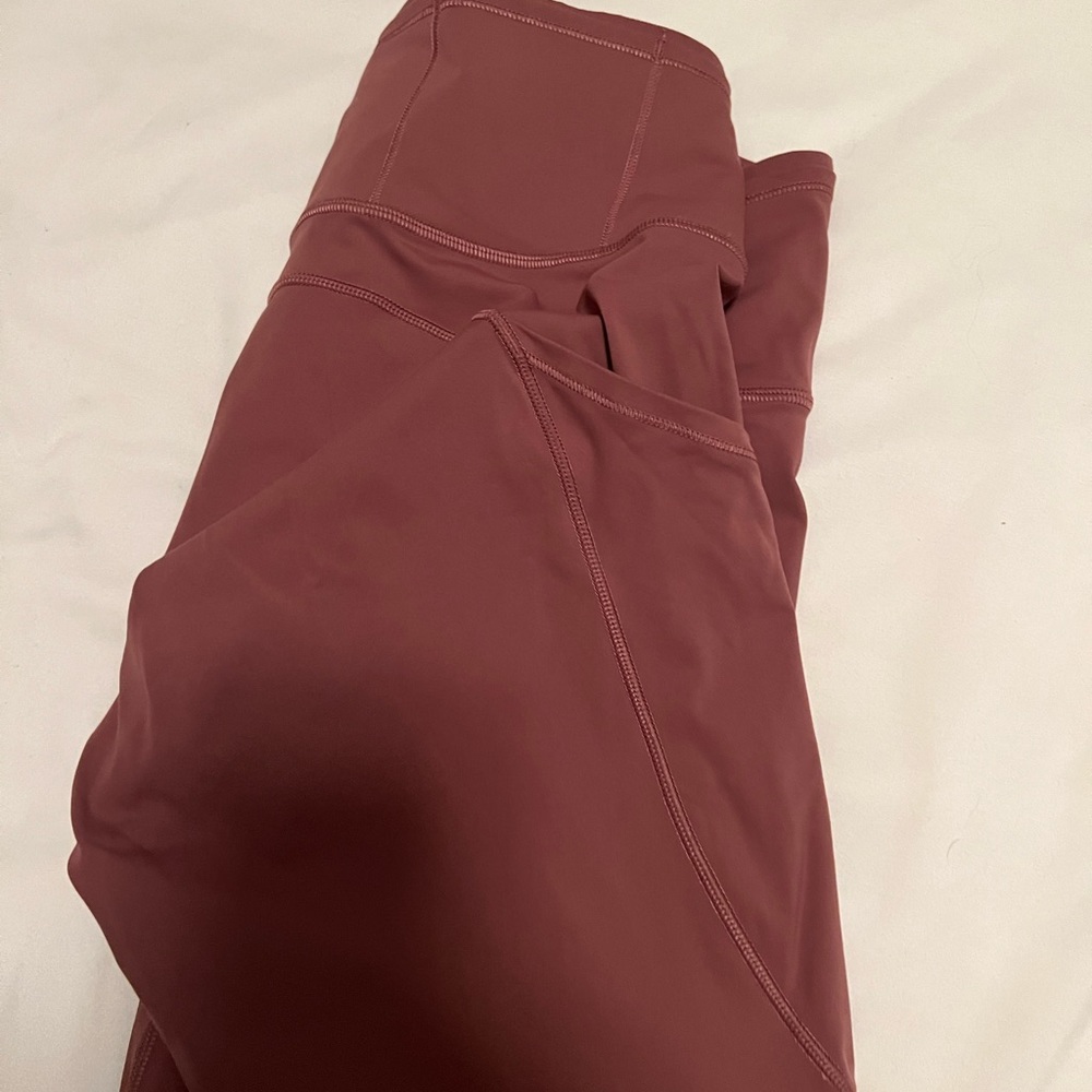 Lululemon pant size 8
